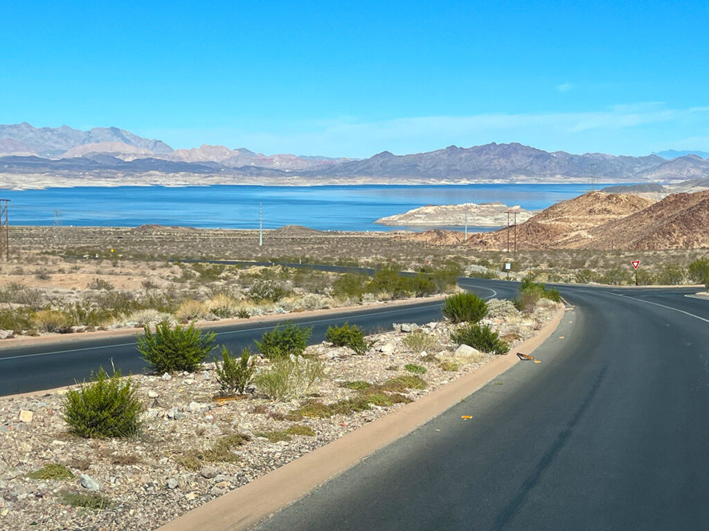 Driving to Lake Mead